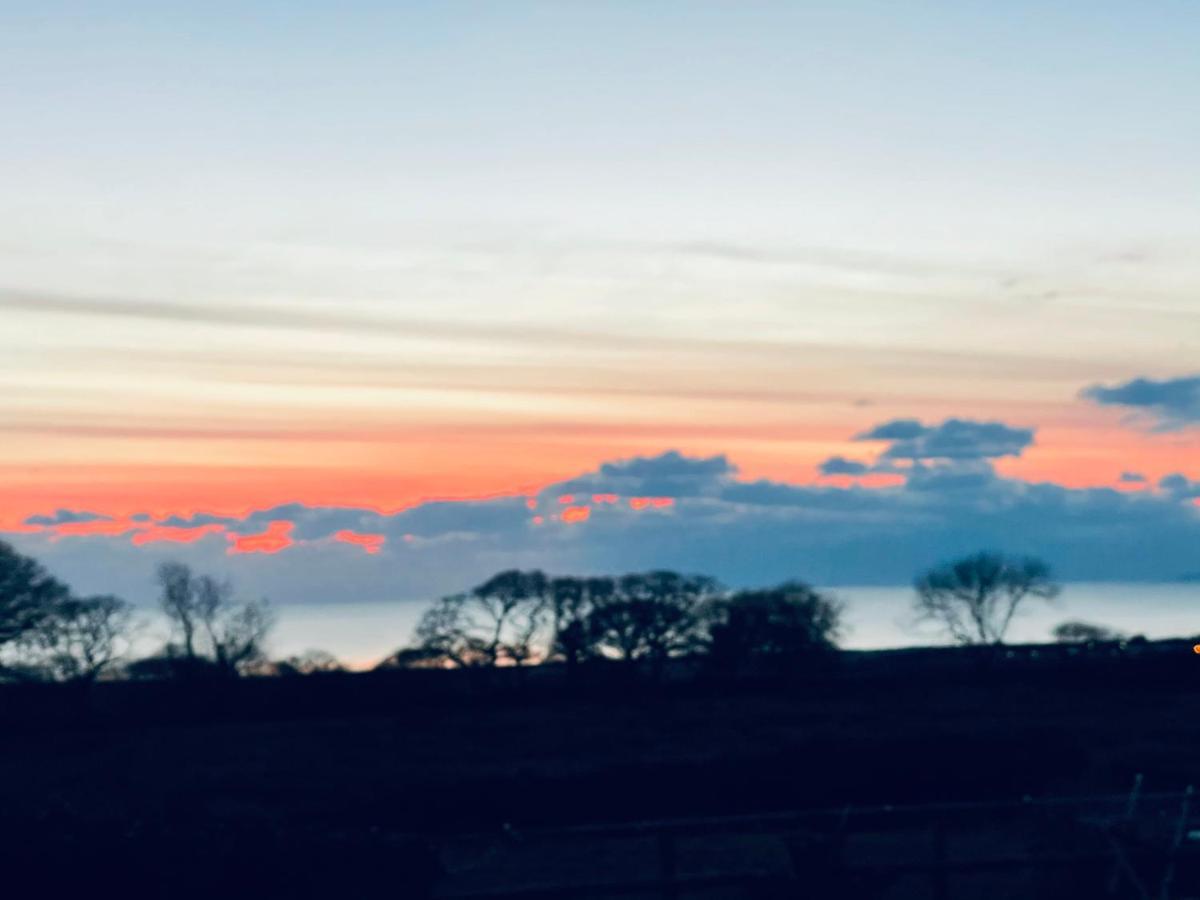 Lle Mary - Beautiful Views, Hot Tub, Secluded, Dog Welcome, Barmouth Llanddwywe Kültér fotó