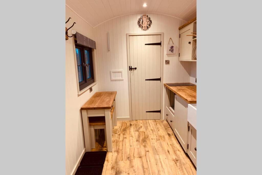 Lle Mary - Beautiful Views, Hot Tub, Secluded, Dog Welcome, Barmouth Llanddwywe Kültér fotó